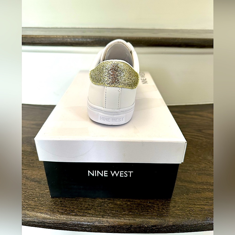 #NWT!! Rare NINE WEST Gold Metallic Gatsby Sneakers Sz 9.5!! With Original Box! - Picture 7 of 7
